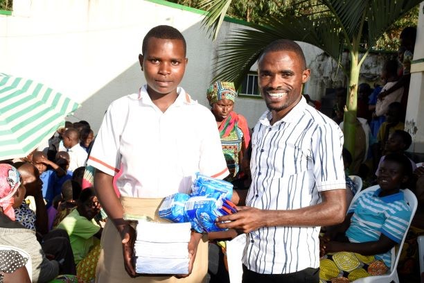 Distribution of school materials package to primary's children