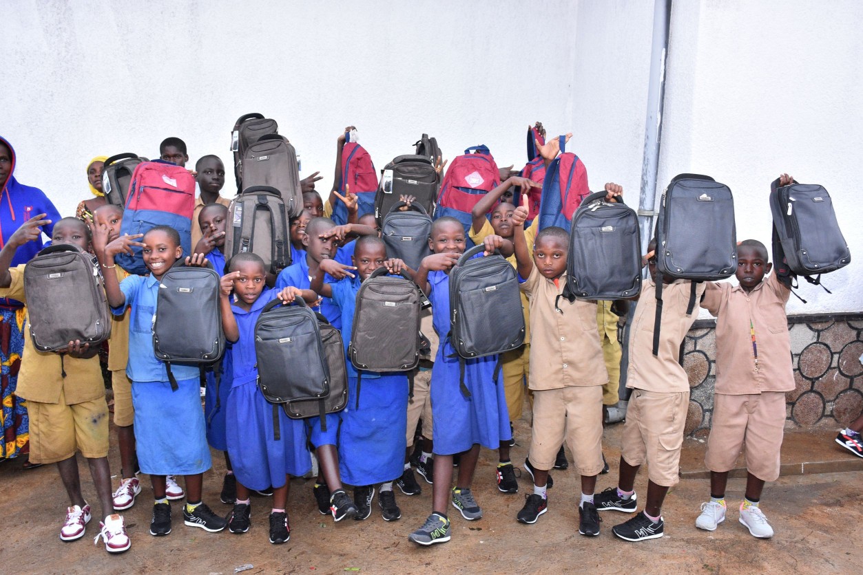 children after receiving  school bags